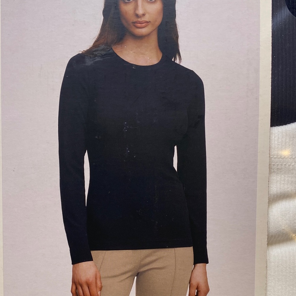 Banana Republic Long Sleeve Rib T-Shirt 2-Pack in Black and White - Picture 3 of 7